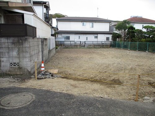 施工事例「(仮称)逗子市桜山2丁目計画に伴う解体工事」のサムネイル画像