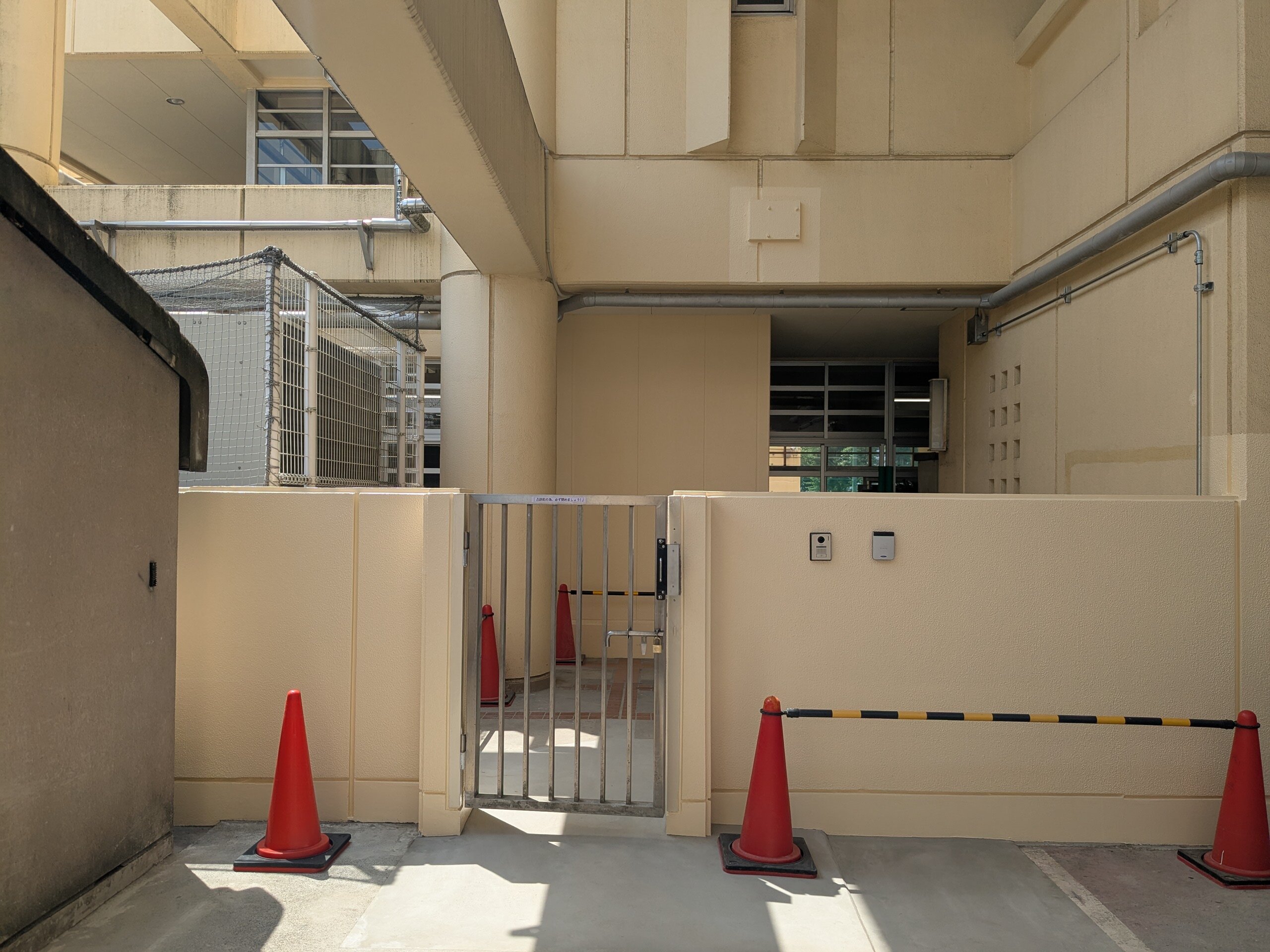 施工事例「日枝小学校昇降路新設その他工事（建築工事）」の写真