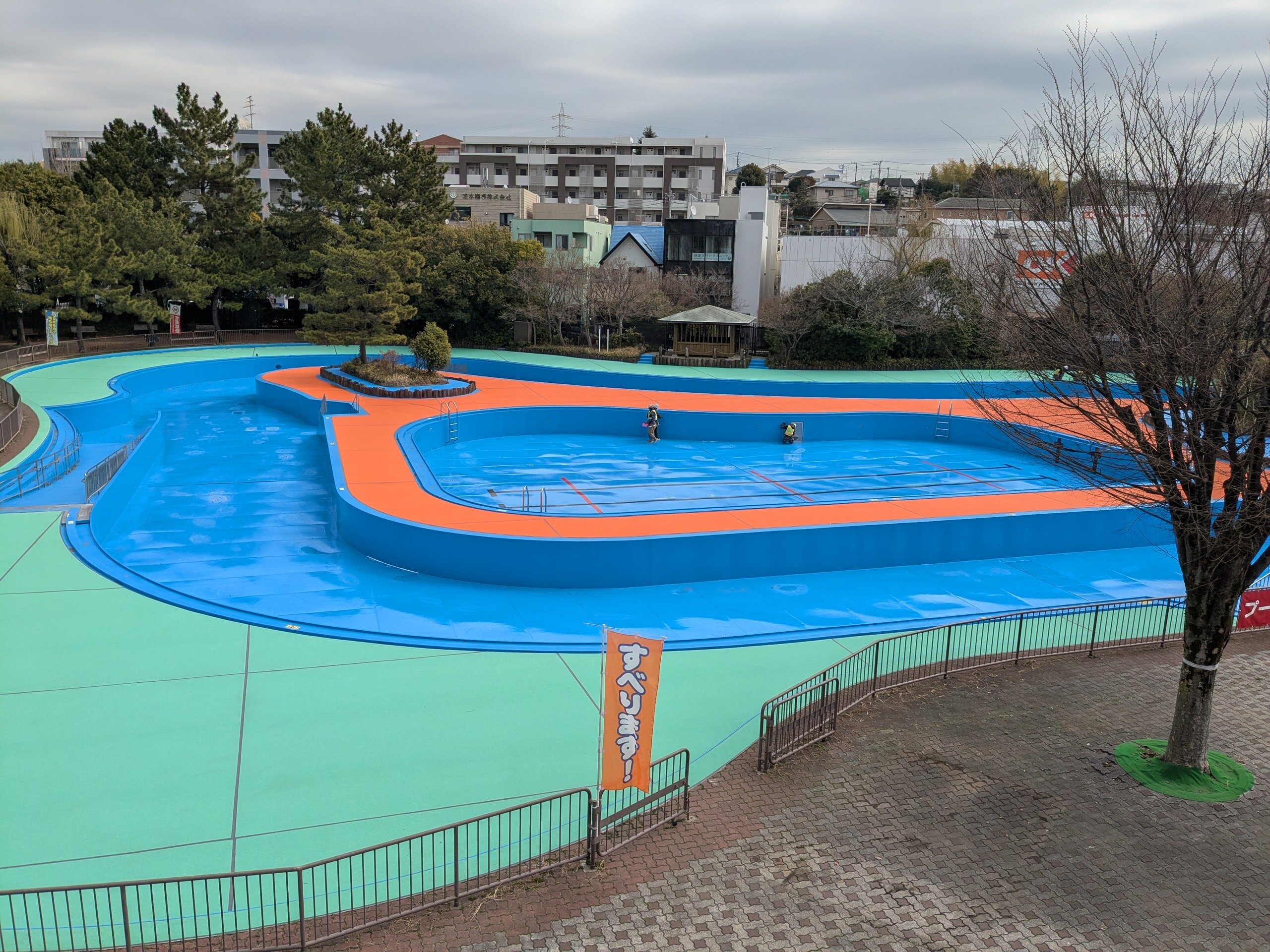 施工事例「菊名池公園プール改修その他工事」の写真